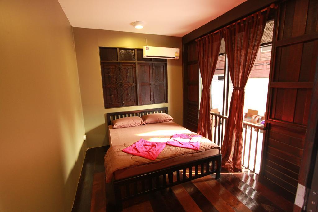 Viman Guesthouse Bangkok Exterior photo