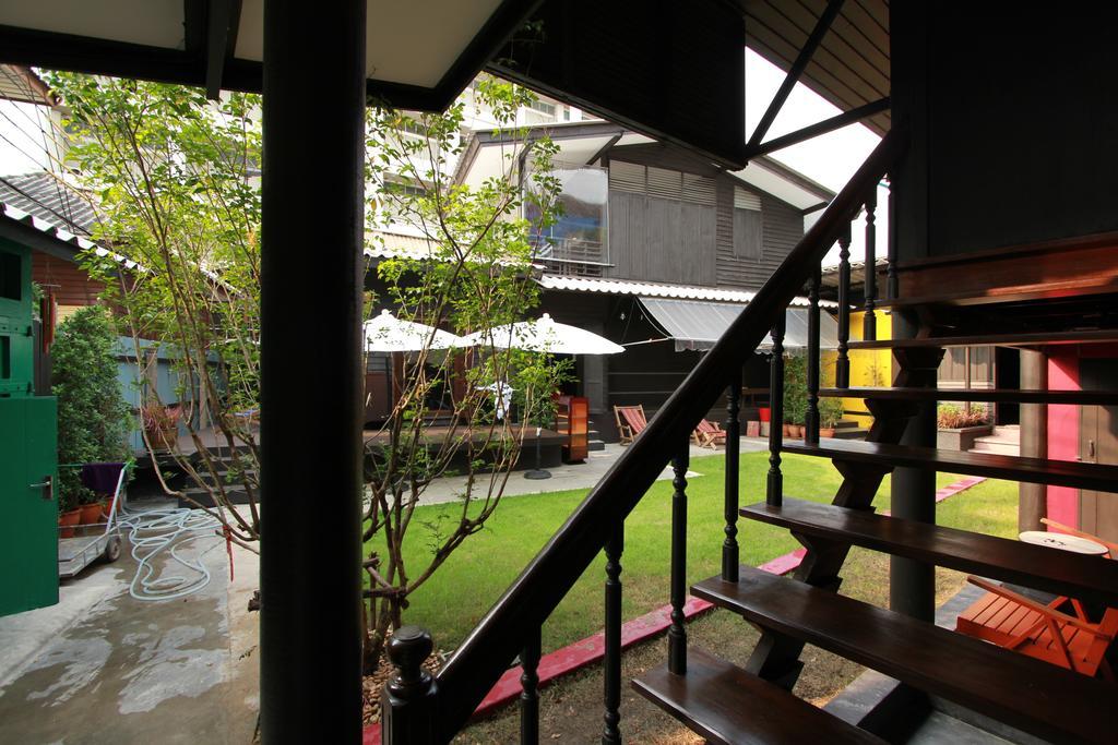 Viman Guesthouse Bangkok Exterior photo