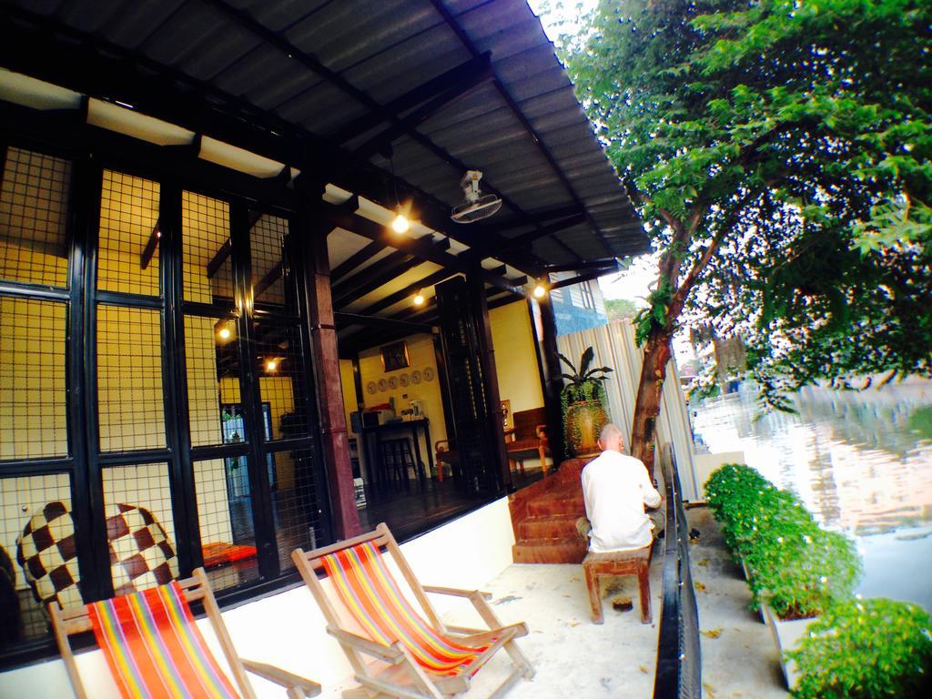 Viman Guesthouse Bangkok Exterior photo